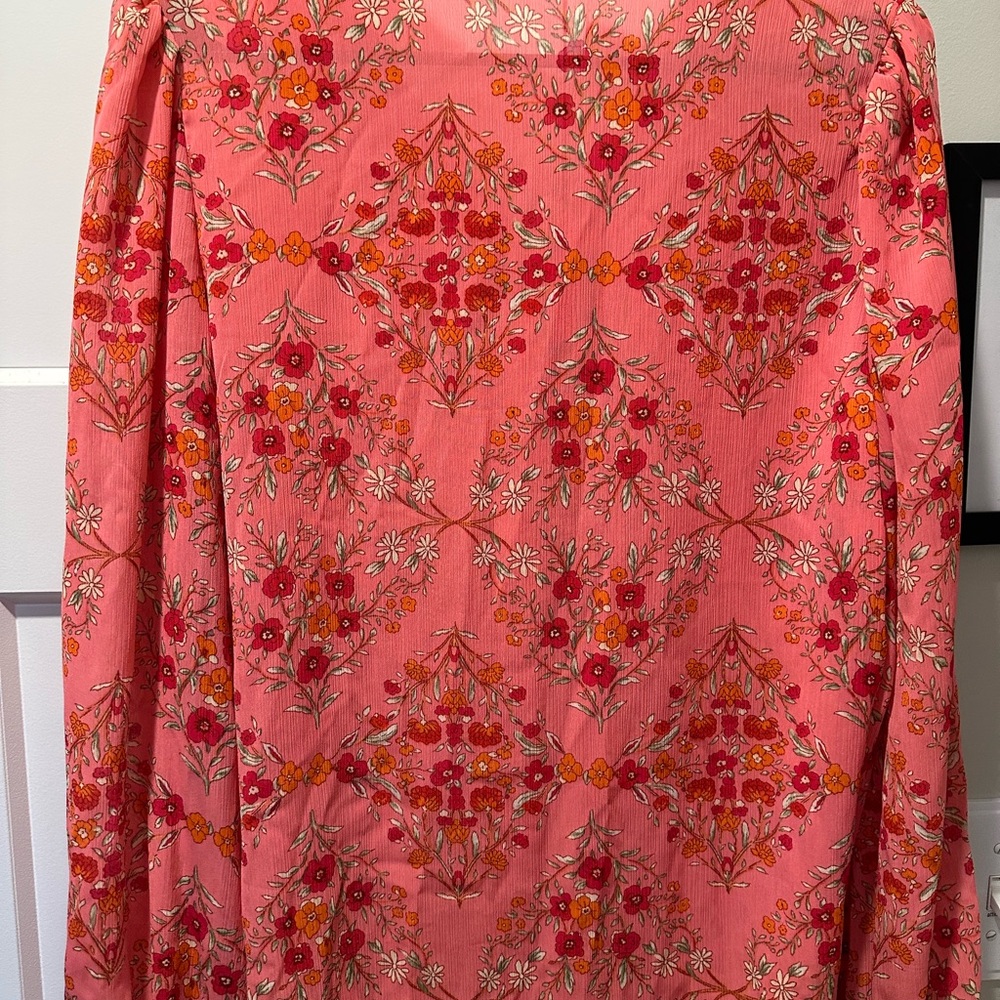 Floral Pink Button-Up Women's Top - Picture 5 of 6